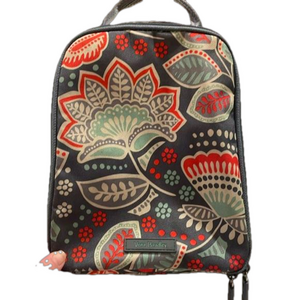 Vera Bradley Nomadic Floral lunchbox or cosmetic case. Y